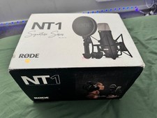 Rode NT1 Signature Series Studio Condenser Microphone Black VGC