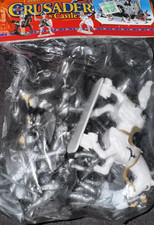 Crusader Medieval Knights / Crusaders Plastic Figures Soldiers Horses x 5 bags