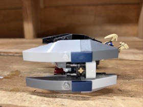 Lego Star Wars: VULTURE DROID. 75073 - Complete w/ Manual & Minifig -