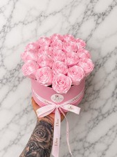 Large Eternal Rose Hat Box – 19 Blush Pink Roses | Handmade Luxury Floral Gift |