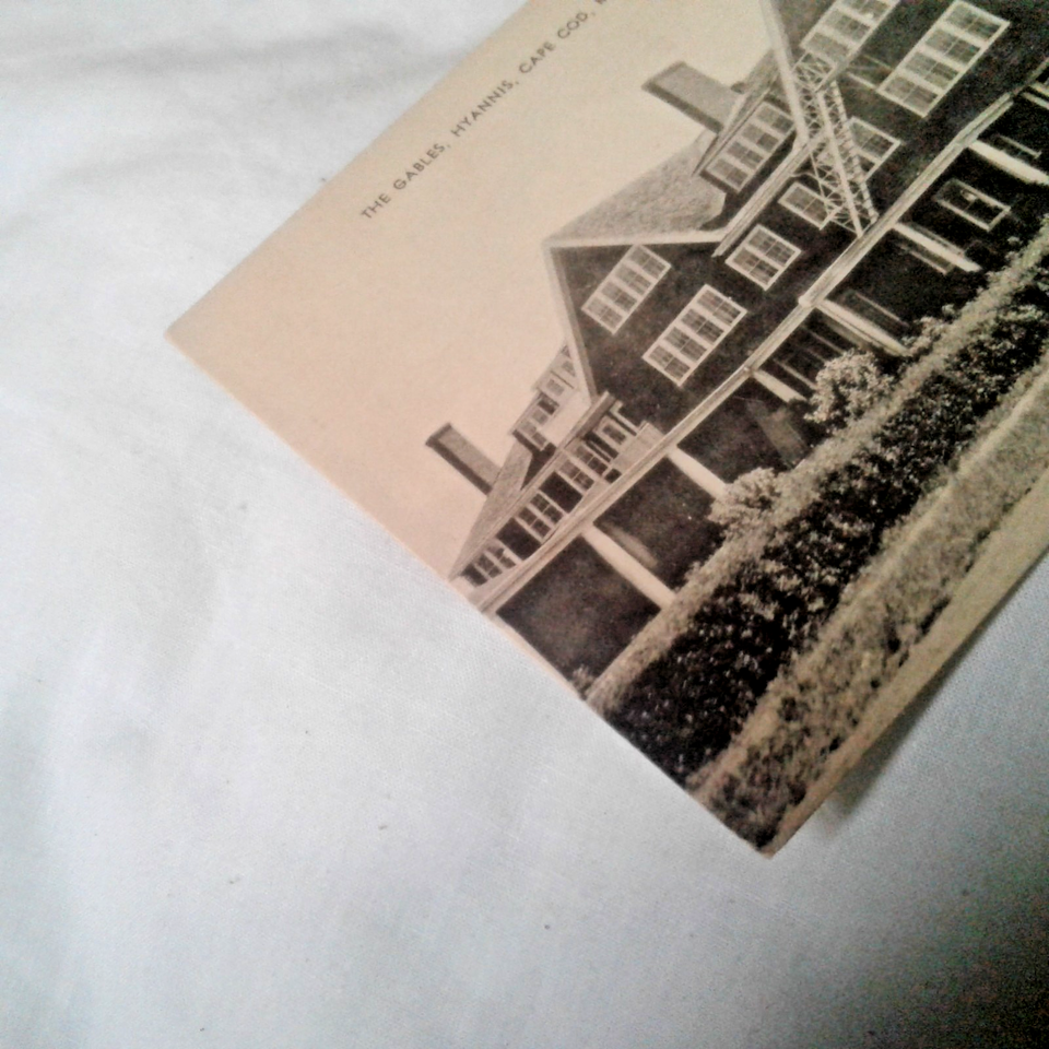 CAPE COD, MASSACHUSETTS: 