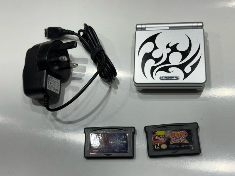 Nintendo Game Boy Advance SP AGS-001 Tribal Silver Console Working 2 Free Games