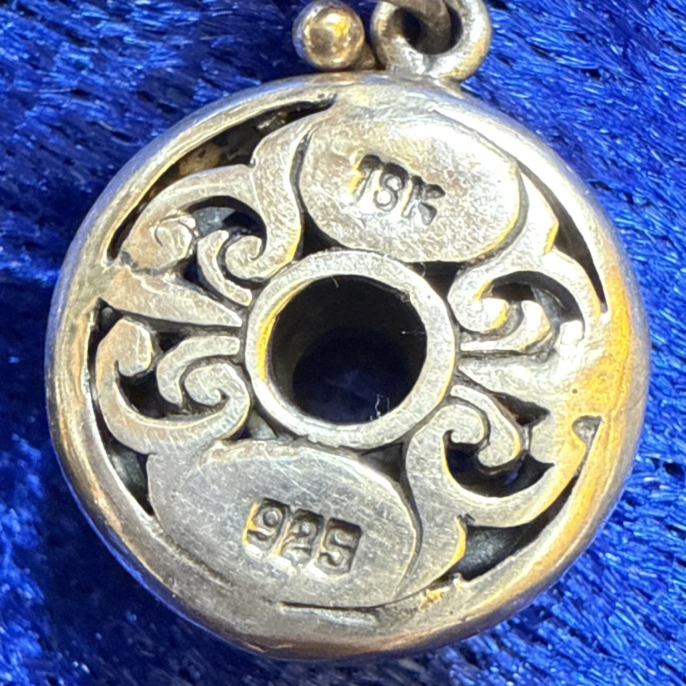 Pendientes colgantes de plata de ley 925/18k con marca recortada enjaulada púrpura circonita cúbica Foto 4 de 4