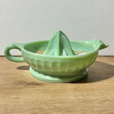 Tablecraft Jadeite Juicer Reamer NWT Lemon Orange Citrus w/ Handle Glass