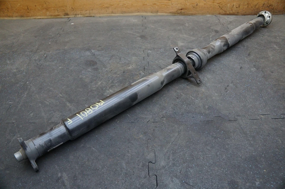 Eje de transmisión de hélice trasera tracción trasera 670008545 OEM Maserati Ghibli M157 2014-17+ Foto 2 de 4