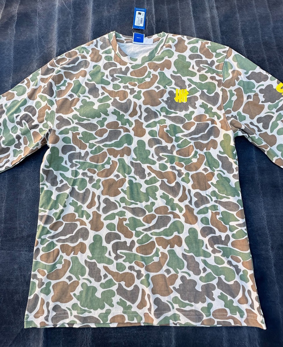 Undefeated Desert Duck Men's Camouflage Long Sleeve Shirt Size M