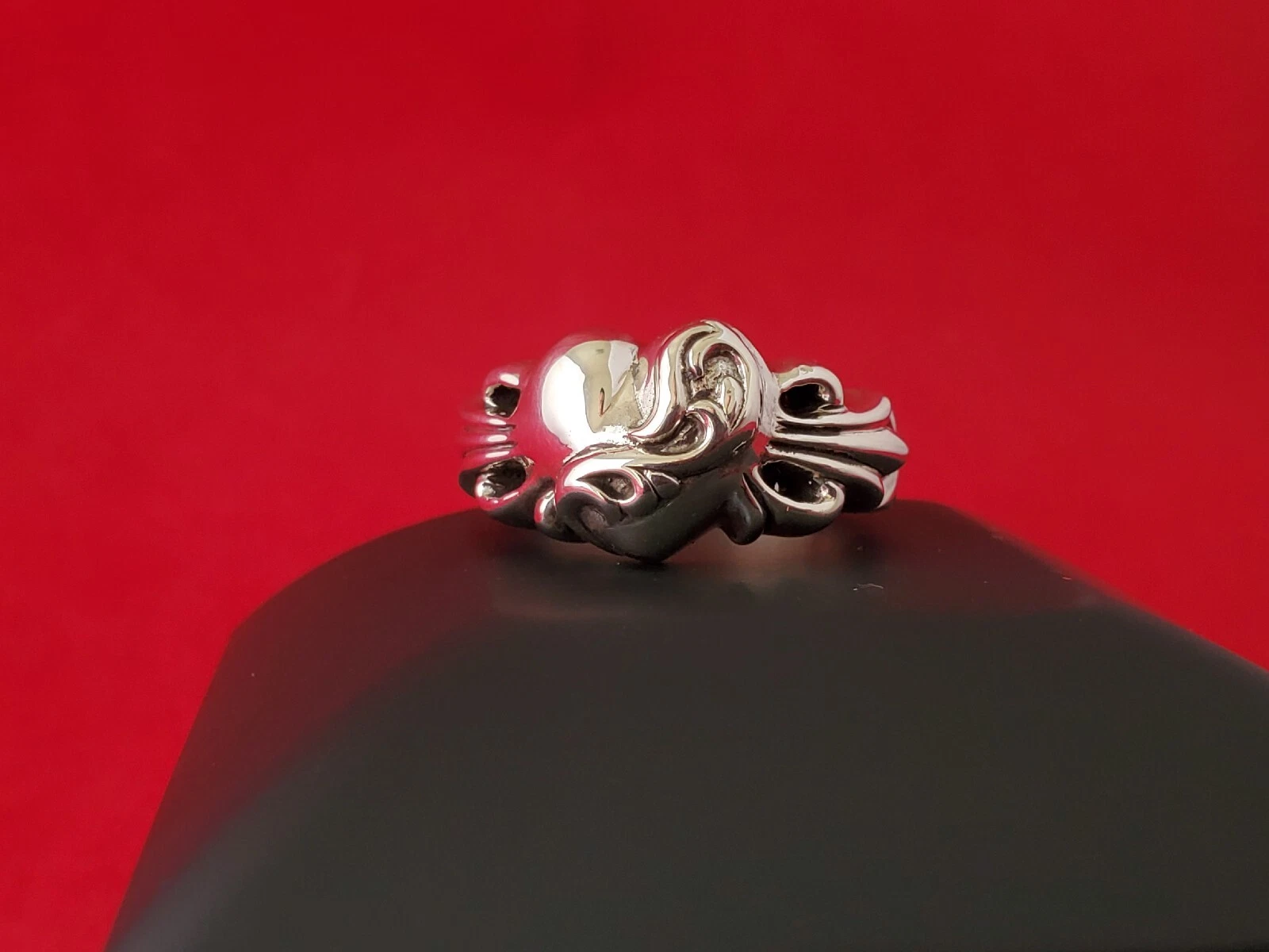 New Chrome Hearts Floral Heart Ring Size 7 .. 15.3 grams.