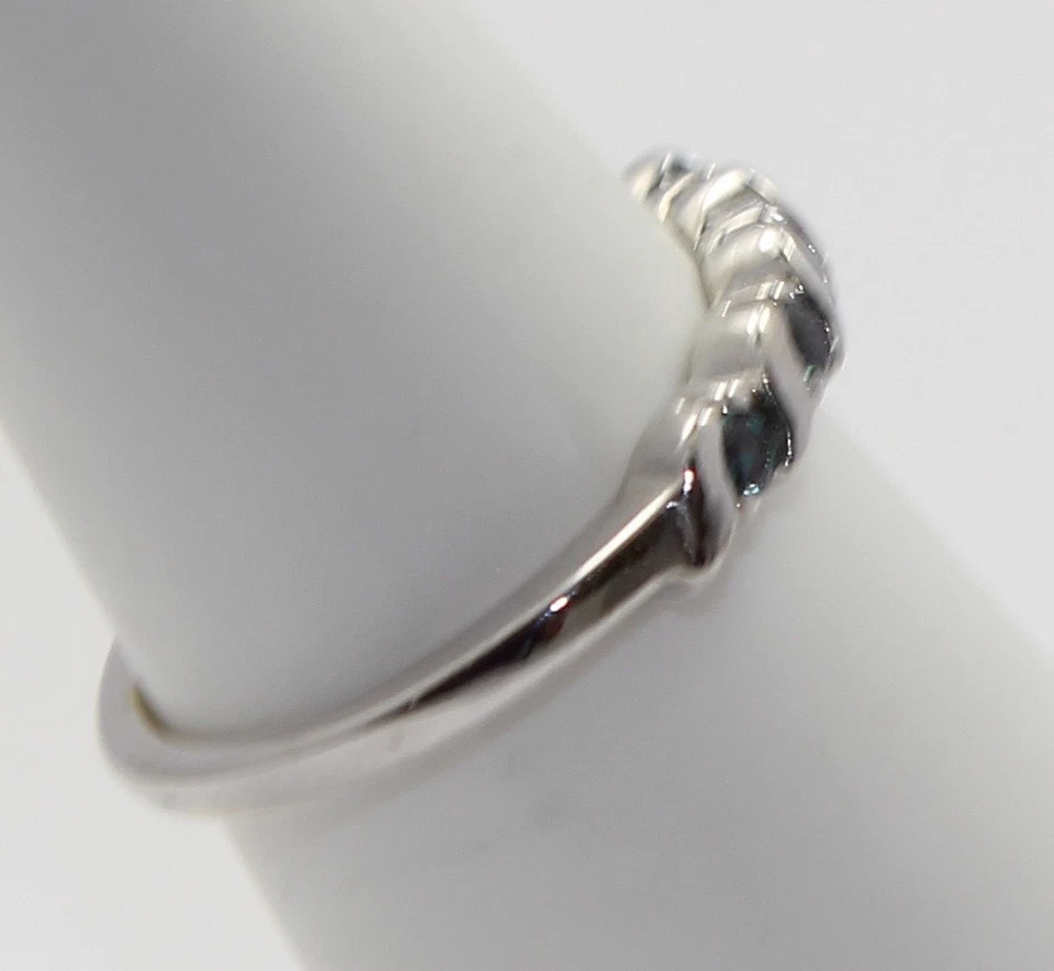 14k白金绿色立方氧化锆女士戒指 — 第 4/4 张图片