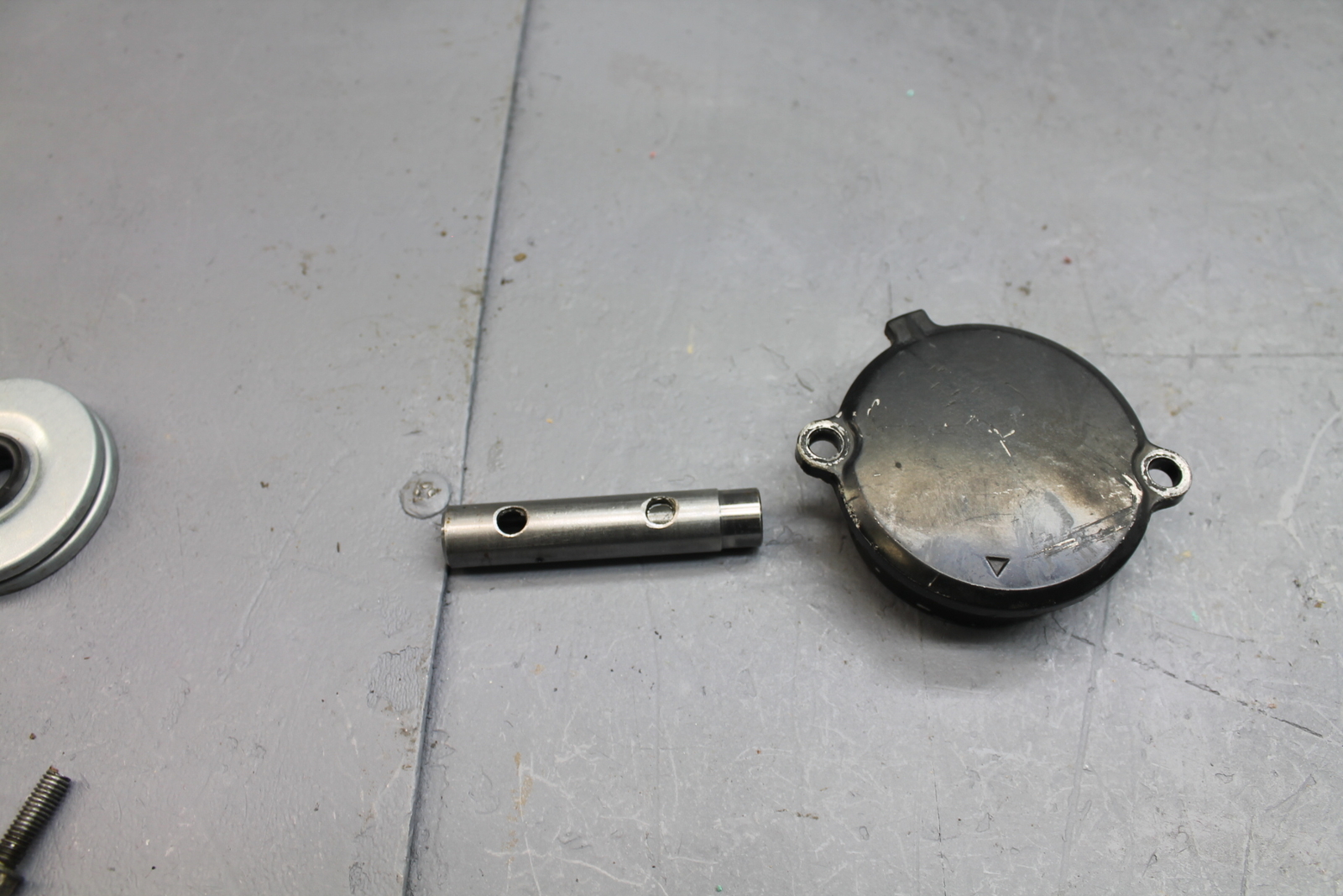 2002 KAWASAKI KLR250 ENGINE OIL PUMP FILTER COVER eBay