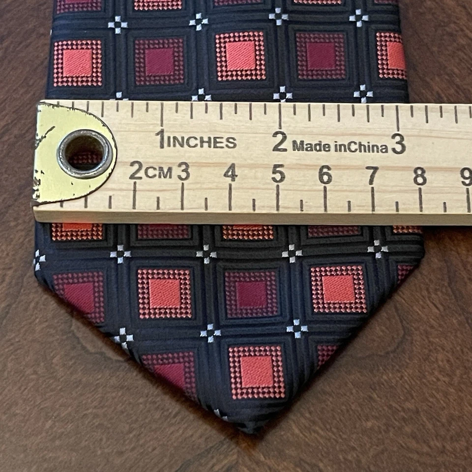Alexander Julian Red Black Hand Made 100% Polyester Men’s Neck Tie Made In China - Image 4 of 4