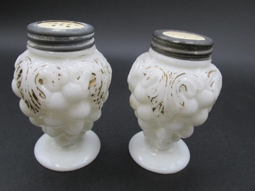 VINTAGE FIGURAL MILK GLASS SALT & PEPPER SHAKERS GRAPE CLUSTER SHAPED!