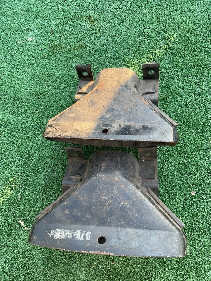 Ford Thunderbird Fairlane 1957 deflectores de escape nuevo en stock Foto 4 de 4