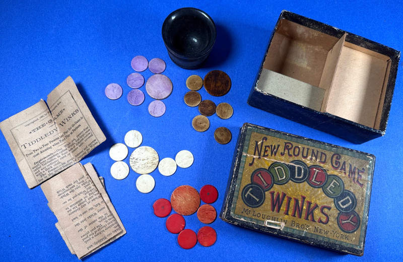 ANTIQUE 1890 MCLOUGHLIN BROS TIDDLEDY WINKS BONE PIECES/ TOKENS TIDLEY TIDDLY
