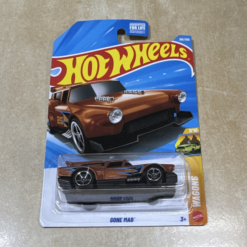 Hot Wheels Wagons Gone Mad 1:64 Diecast Car Brown/Black Unopened Box 2026