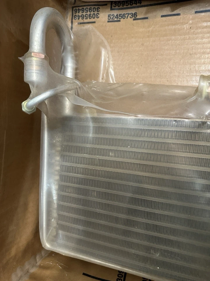 Chevrolet El Camino AC Evaporador Piezas #52456736 Años 70 Nuevo de Lote Antiguo Paquete 3095650 Foto 2 de 4