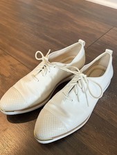 Cole Haan Women  s Grand Ambition Lace Up Oxford White Size 7B US