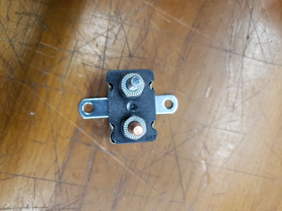 Disyuntor Carquest BR30 para camioneta Plymouth Arrow 1980 Foto 2 de 3