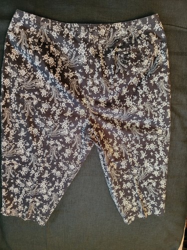 Westbound II Crop Pants 22W Black and White Print Birds Butterflies - Bild 4 von 5