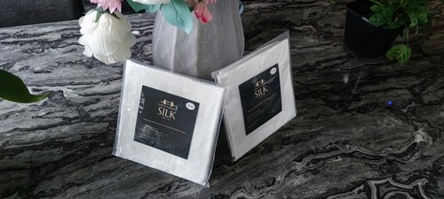 Pair of Pure Mulberry Silk large Pillowcases Anti-Ageing Skin Friendly case £80 - Picture 2 of 7