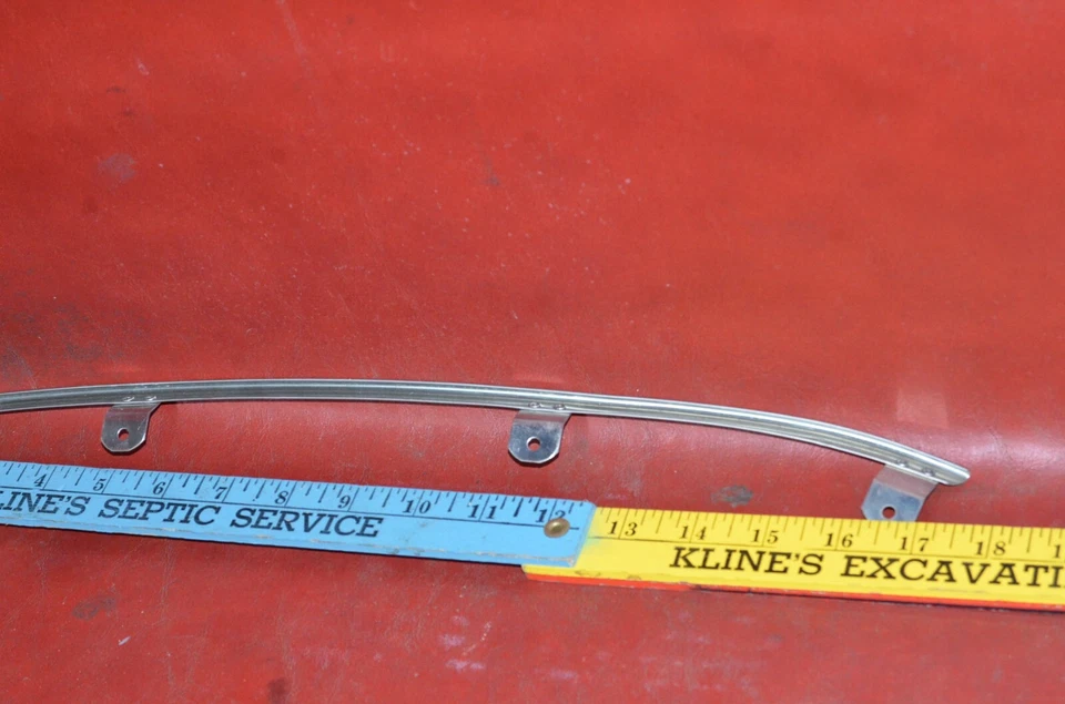NOS 1960 Pontiac Catalina Bonneville PROTECTOR DE BORDE DE PUERTA GM Misc Single Trim OEM Foto 4 de 4