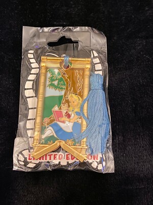 DISNEY TRADING PIN DSF DSSH ALICE IN WONDERLAND & DINAH BOOKMARK PIN LE ...