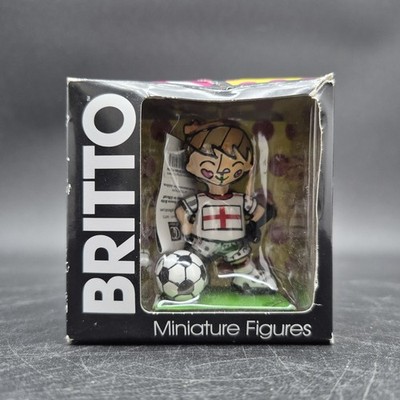 Romero Britto England Soccer Player Miniature Figurine World Cup #333124 Retired