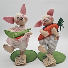 Vintage ANNALEE Easter Bunny Couple ~ Peapod Carrot Made In USA
