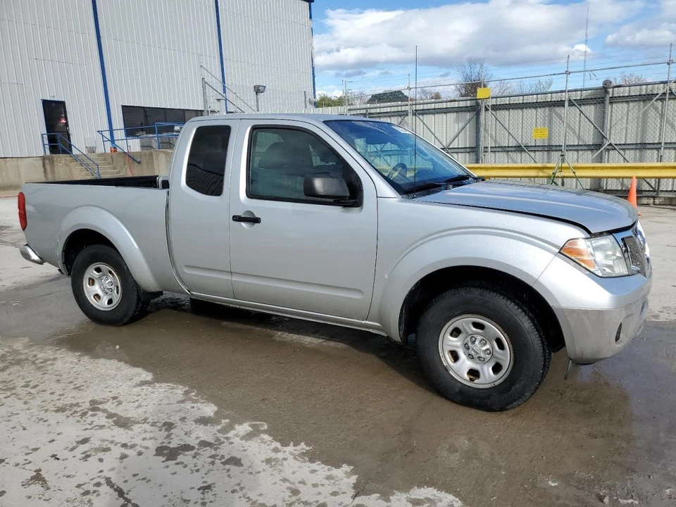 Used Automatic Transmission Assembly fits: 2012 Nissan Frontier AT 4 cylinder S Foto 4 de 4
