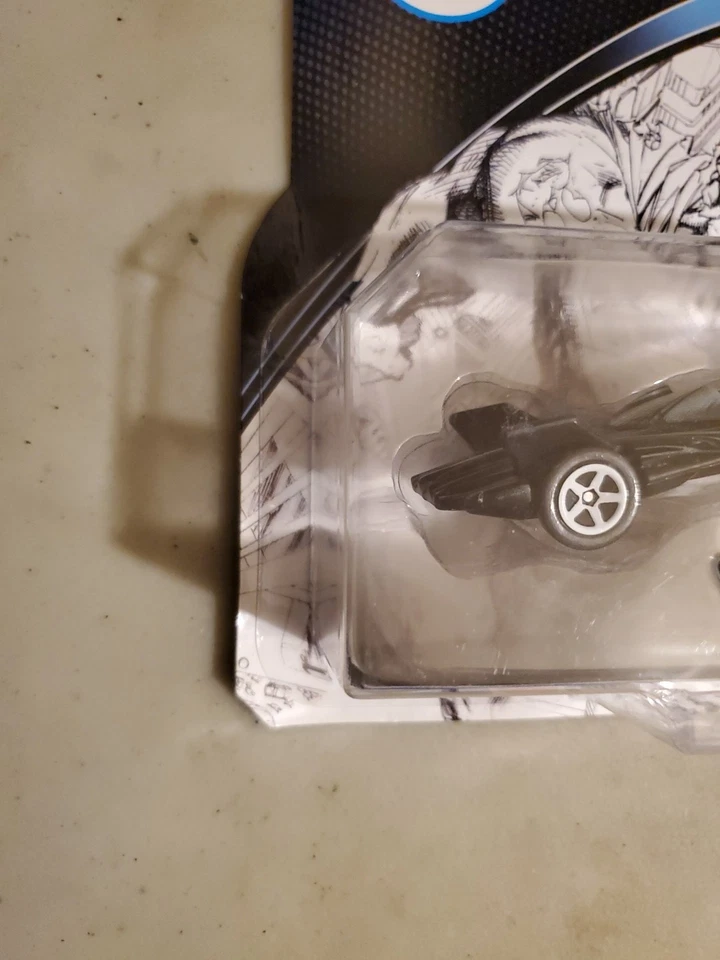 Hot Wheels DC Sketched Series Superman GT Personaje Coche 2/5 Mattel Nuevo Foto 4 de 4