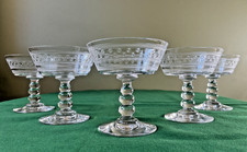 Lot 5 coupes à Champagne cristal de Baccarat gravées Etoiles - catalogue 1903