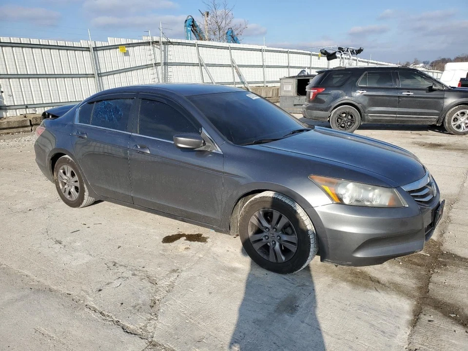 Conjunto de filtro de aire usado se adapta a: Honda Accord 2012 2,4 grado A Foto 4 de 4