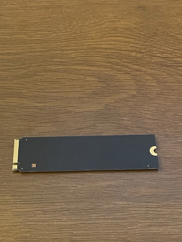 SSD Dell 512 GB NVMe x4 M.2 PCIe Gen3 2280 WD SN730 SDBPNTY-1T00-1012 Foto 2 de 2