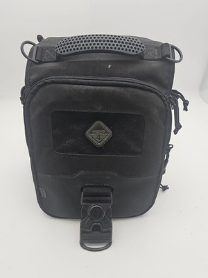 HAZARD 4 Kato: iPad/Tablet Mini-Messenger Bag EUC Multiple Pockets Durable 