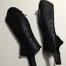 Ariat Close Contour Half Chaps Black Size MS Leather Riding Gaiters 10012735