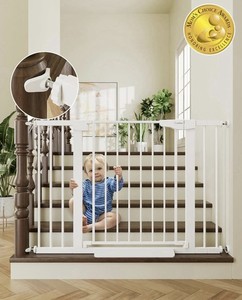 Puerta para bebé Cumbor 30-46" cierre automático puerta para perro montada a presión blanca 2057Q