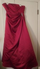 David's Bridal Red Sleeveless Bridesmaid Prom Evening Gown Size 16