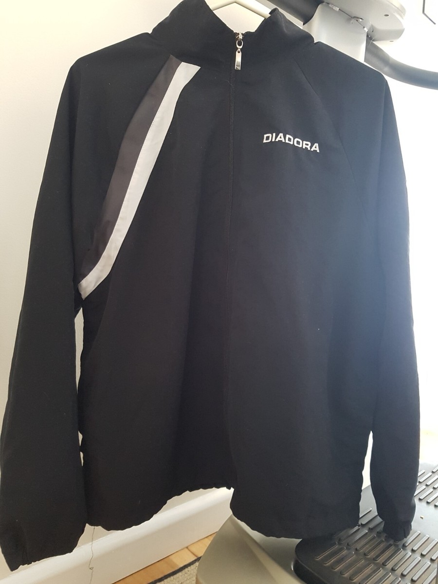 Unisex Adult black jacket, Diadora Brand, Size S Australia