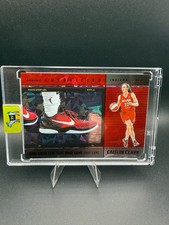 2025 WNBA CAITLIN CLARK CHRONICLES RED CRACKED ICE REFRACTOR FEVER #73 - GOAT