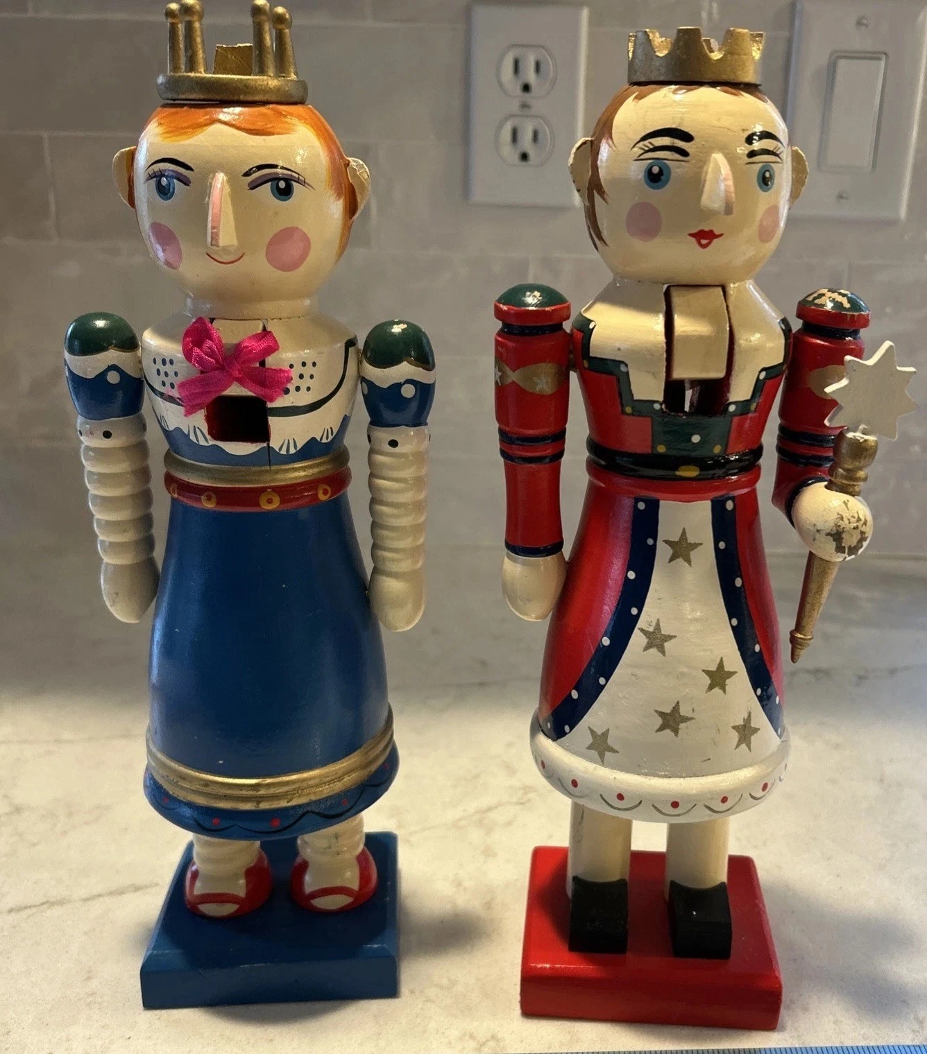QVC Holiday Nutcracker Pair Wooden Royal King & Queen 12 in. With Crowns