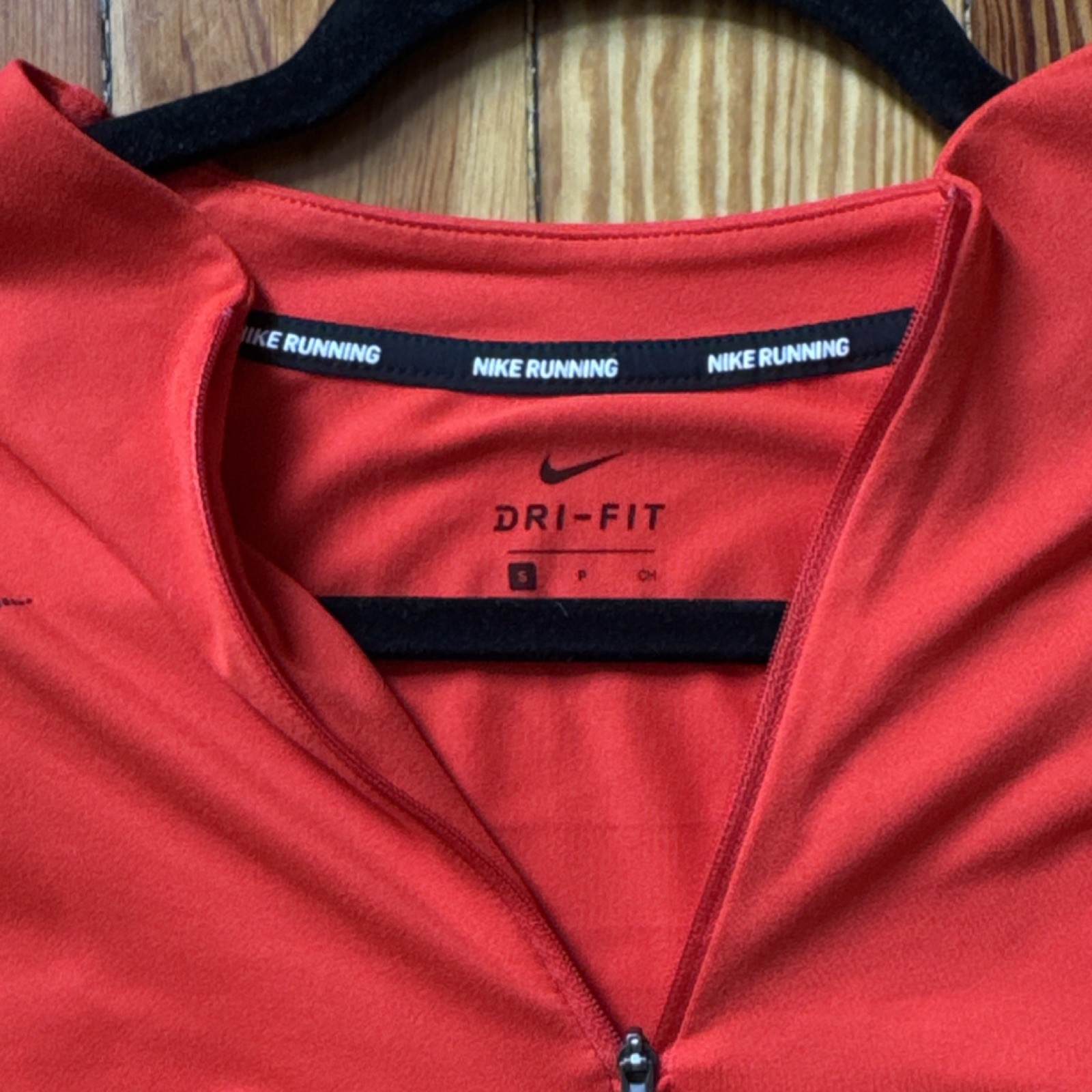 Nike Dri-Fit USA Running Shirt Red Size S thumbnail 2