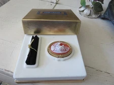 Vintage Estee Lauder Compact w Box Youth Dew Cameo FULL & EXCELLENT Unused