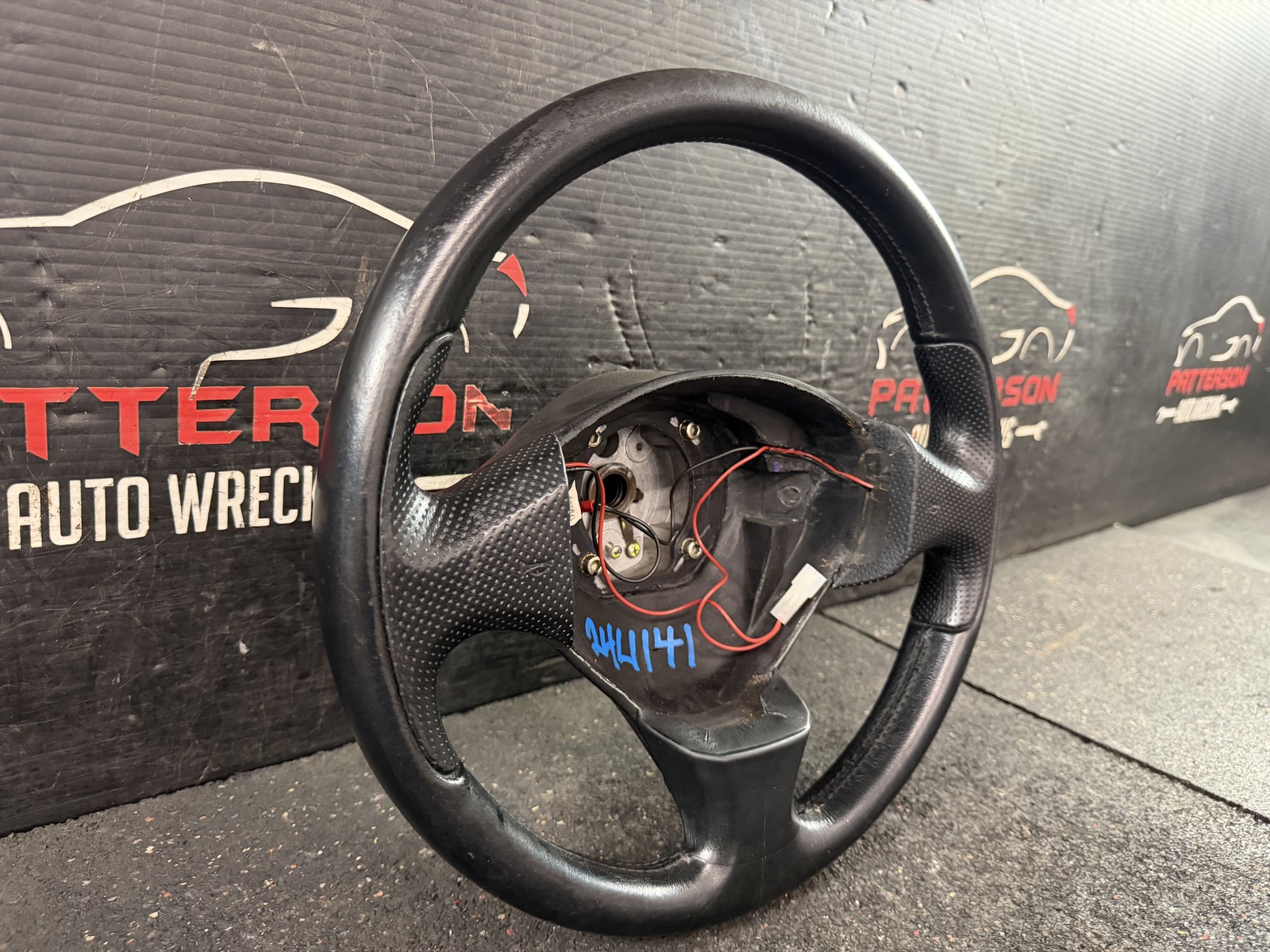 02-06 MASERATI SPYDER BLACK LEATHER WRAPPED STEERING WHEEL
