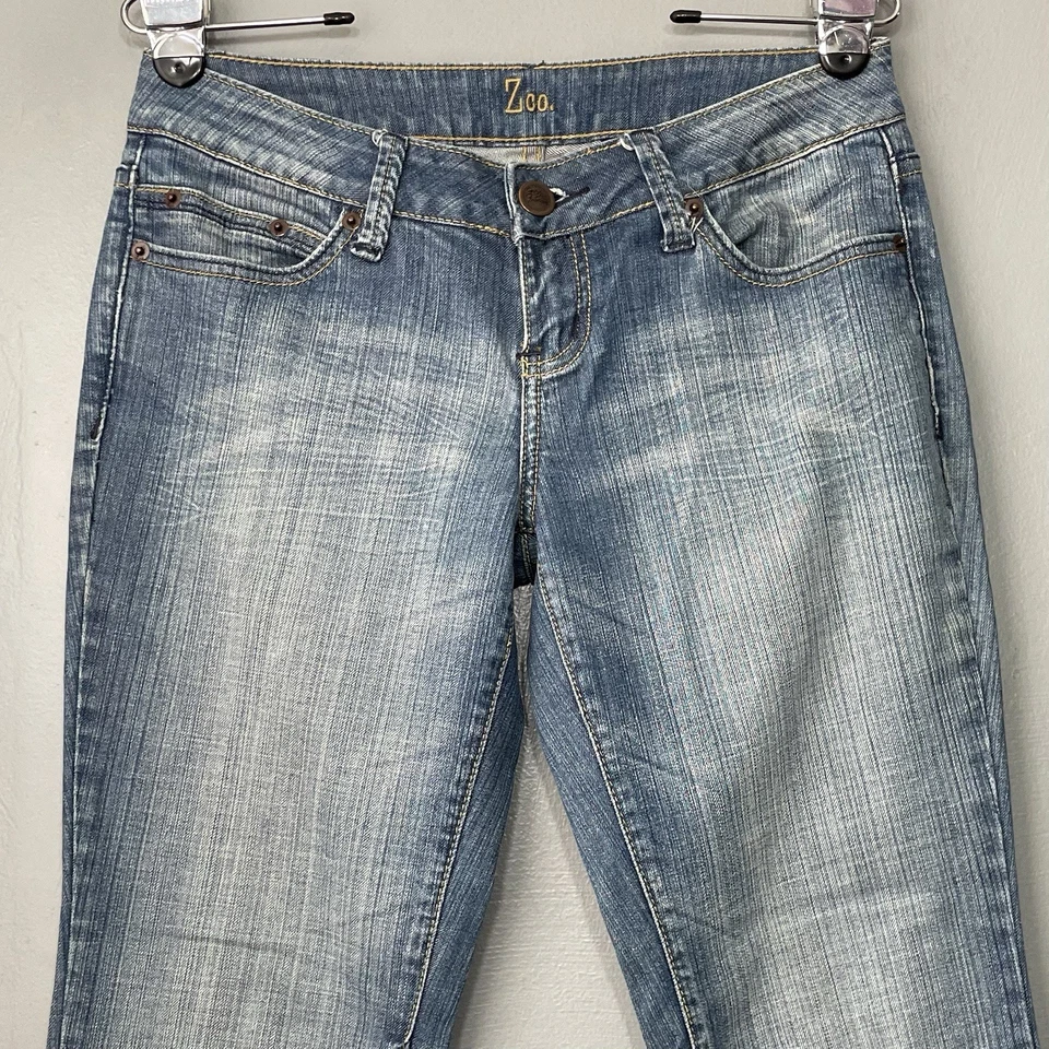 Pantalones de mezclilla Zco tiro bajo corte bootcut talla 7 azul botón solapa estrás bolsillos Y2K Foto 3 de 4