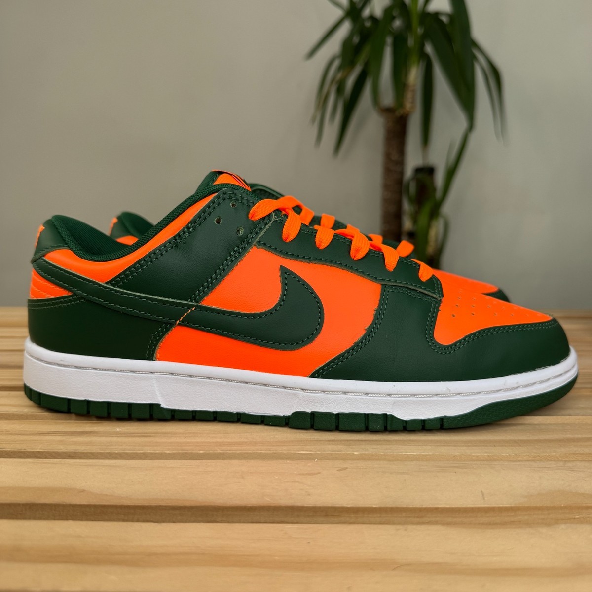 Nike サッカーシューズ グリーン/ブラック/オレンジ Size 10 - Nike Dunk Low Miami Hurricanes | eBay