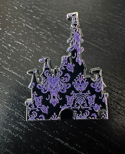 Disney WDW Haunted Mansion Castle 2025 Hidden Disney Pin Hidden Mickey Pin