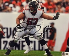 CHRIS LINDSTROM SIGNED 8X10 PHOTO ATLANTA FALCONS BECKETT COA AUTHENTICATED