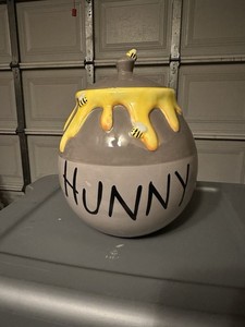 Winnie The Pooh Ceramic Cookie Had Hunny Pot