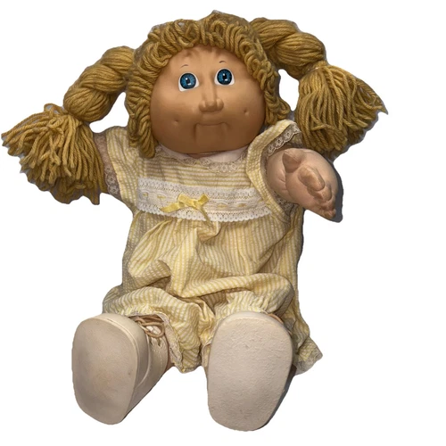 CABBAGE PATCH DOLL -BLUE EYES FACTOR YELLOW OUTFIT HONG KONG BOOK INCLUDED