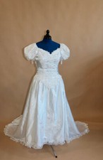 sz 8P vintage 80s/90s wedding gown, ballgown, pink and pearl details