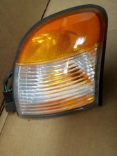 2000 Kia Sportage Front Right Stress Passenger Head Lamp Turn Signal 